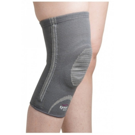 Knee brace lined with silicone